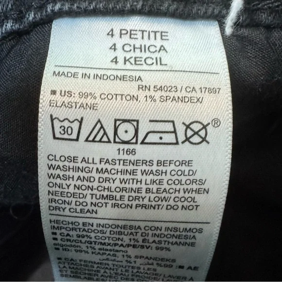 Old Navy OG Straight High Rise Jeans in Black. Women’s 4 Petite - Picture 9 of 13